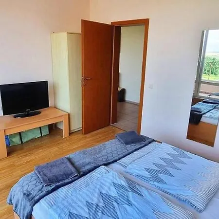 1-Bedroom Apartment In A Resort With 6 Pools, Top Floor, Stunning Sunset View * Slantschew brjag