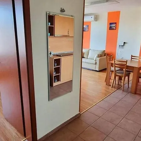 1-Bedroom Apartment In A Resort With 6 Pools, Top Floor, Stunning Sunset View *