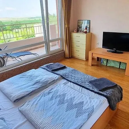 1-Bedroom Apartment In A Resort With 6 Pools, Top Floor, Stunning Sunset View * 阳光海滩